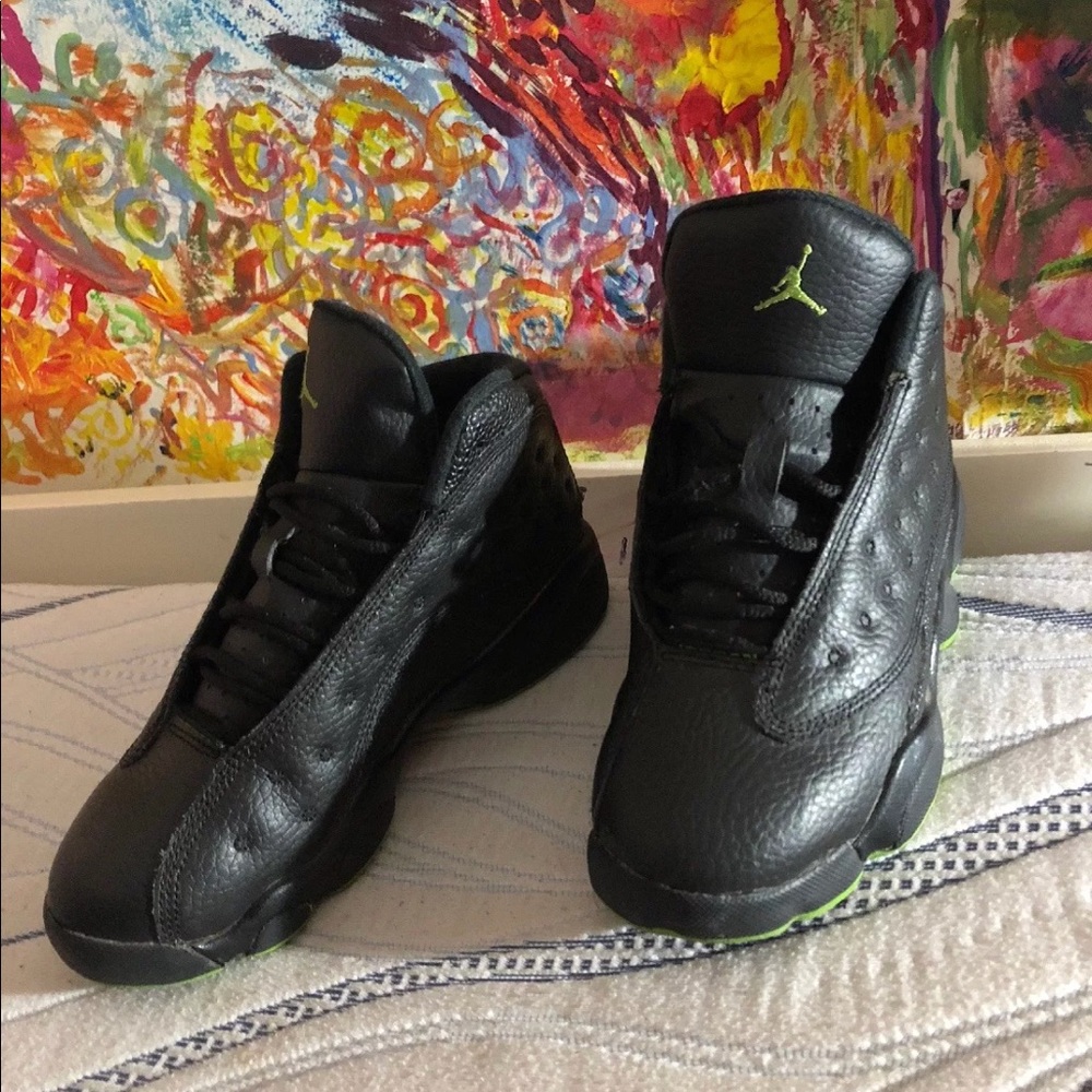 kids size 2 jordans